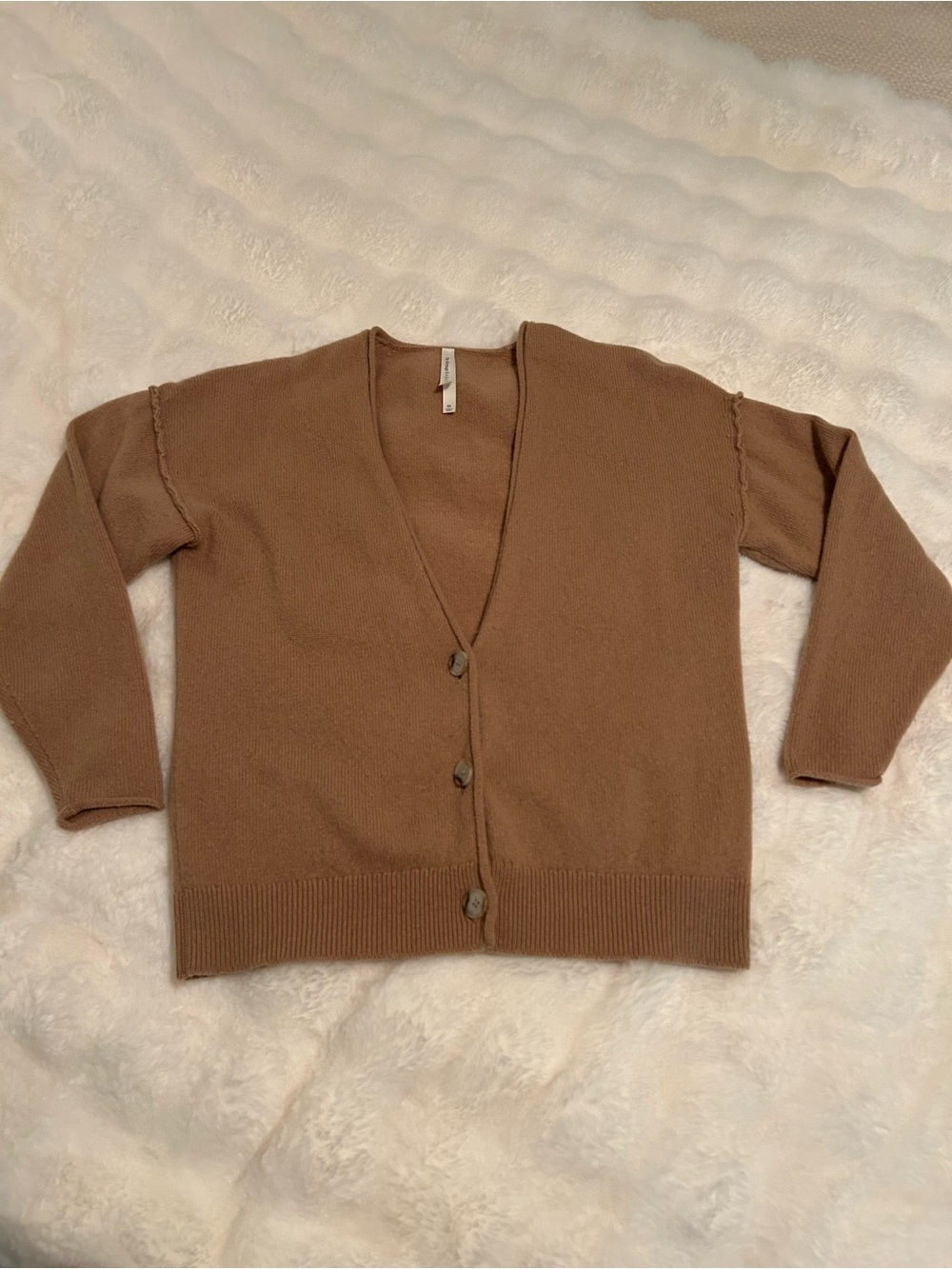 Aritzia 100% cashmere camel cardigan xs NWOT